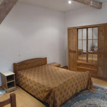 Chateau Cottages *